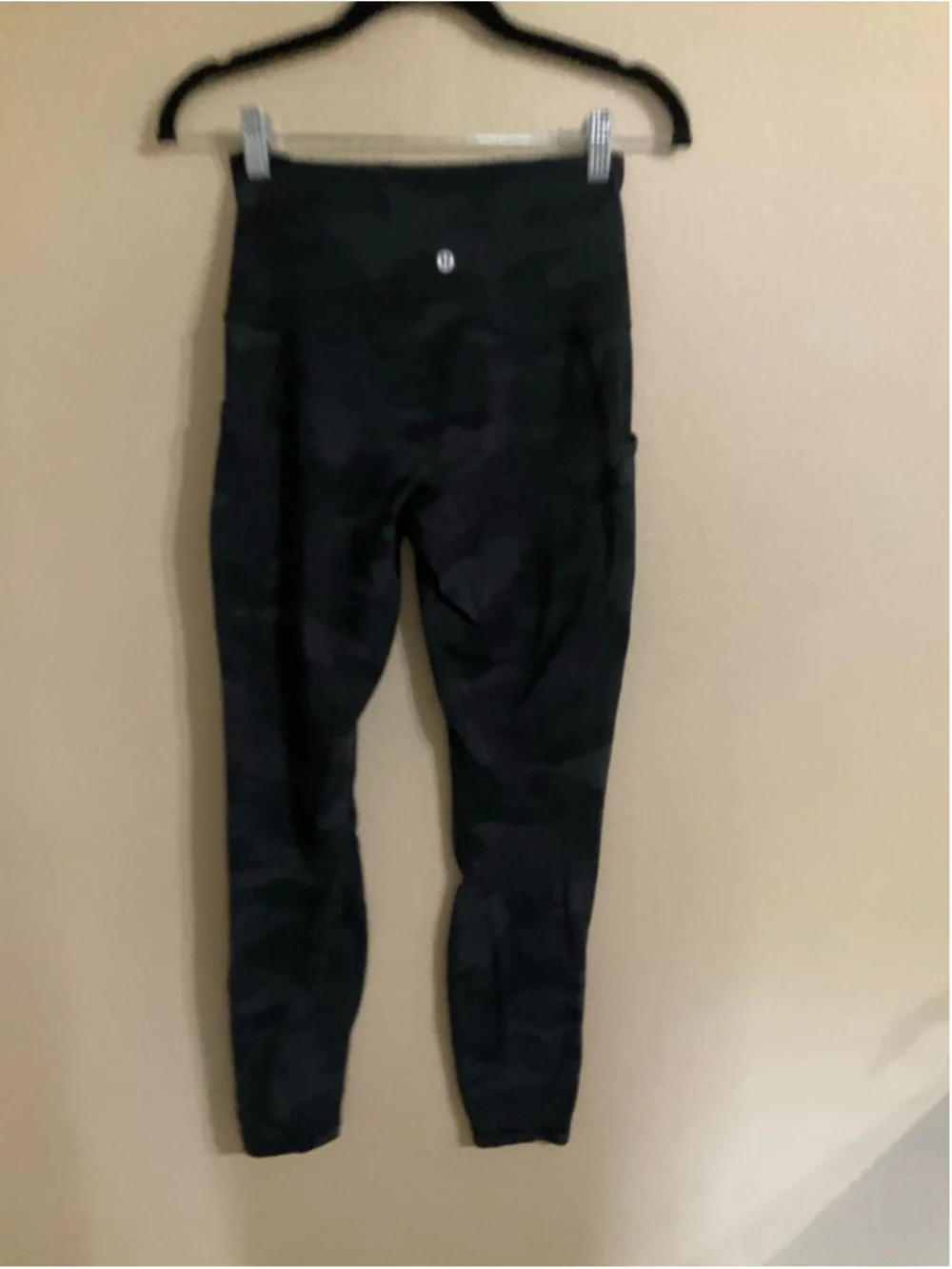 Lululemon Black Camo High Rise Leggings Side Pocket Athletic Yoga Pants size 6